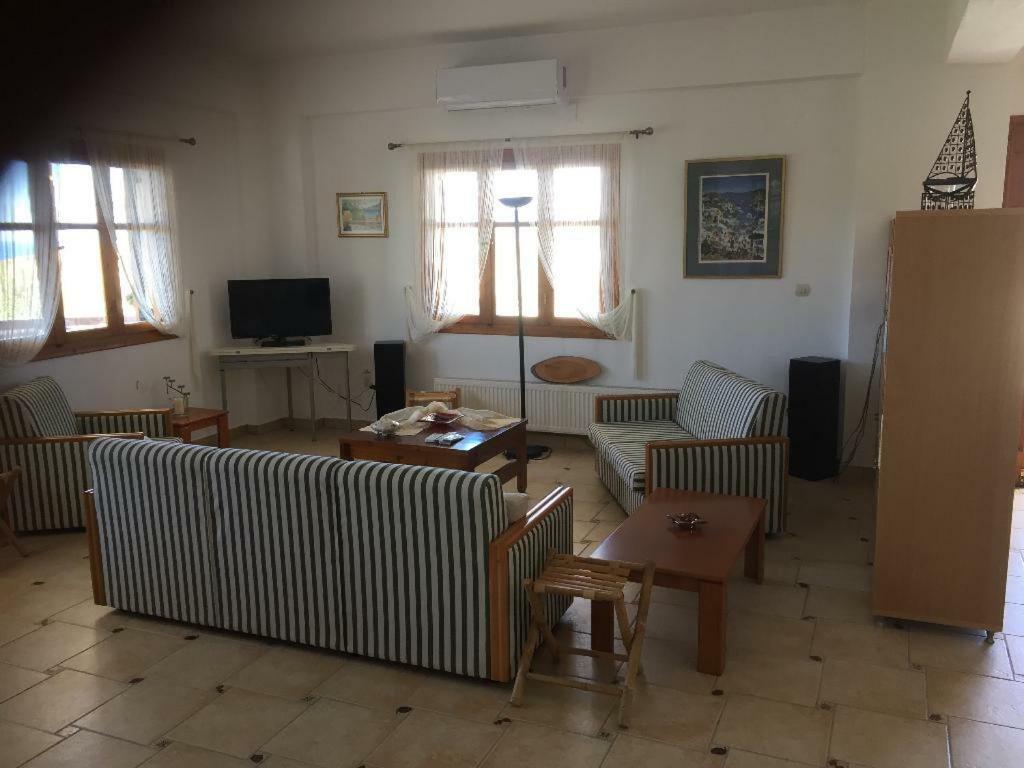 Villas Alexandros Petrino Kalamaki  Zewnętrze zdjęcie